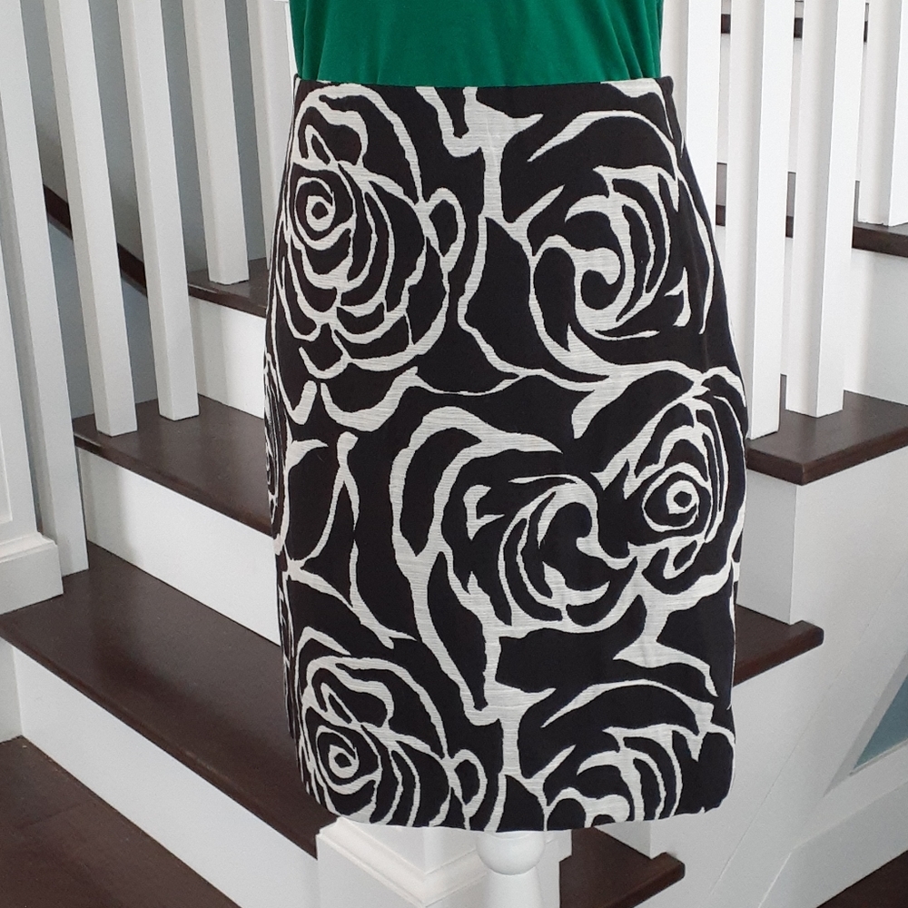 & Ann Taylor black & white rose A-Line skirt